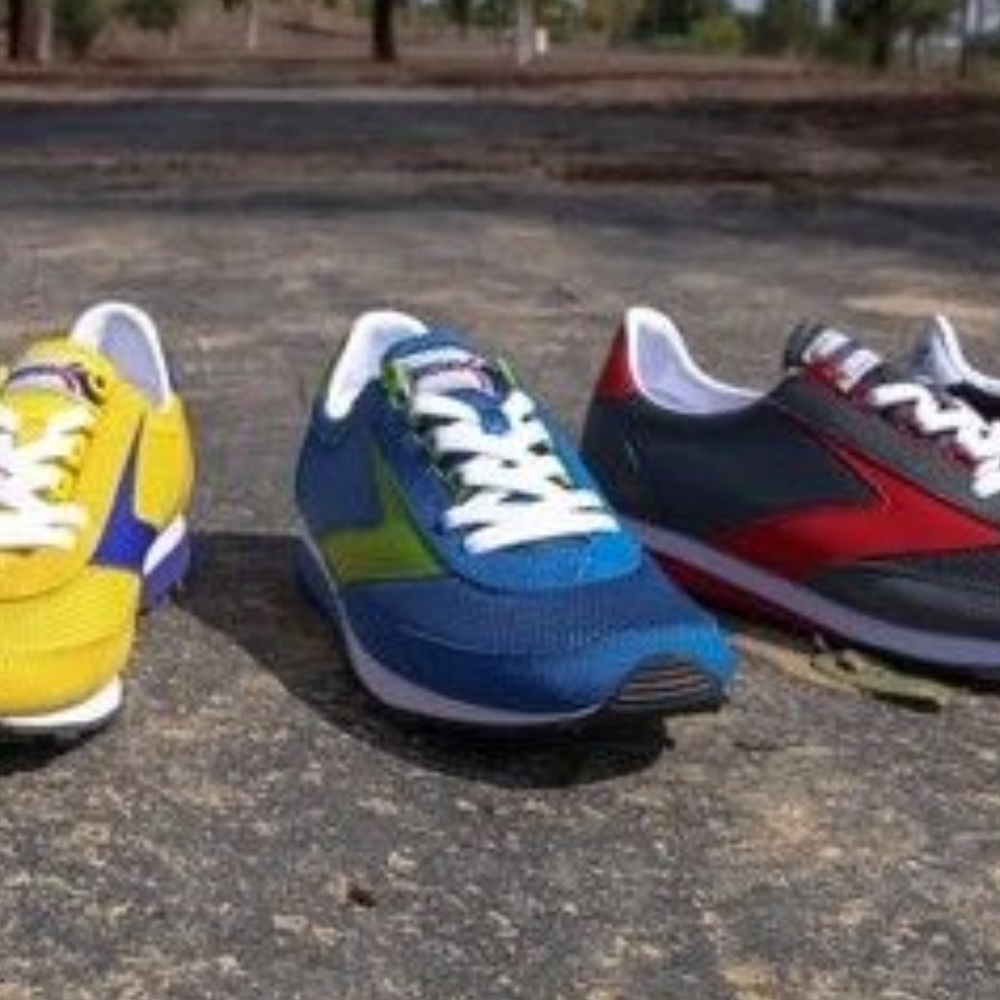 BROOKS Vanguard Men's Classic Running Shoe sz 8 - Picture 8 of 8